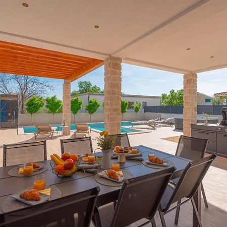 By Interhome Villa